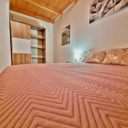 Apartman Park Srna *
