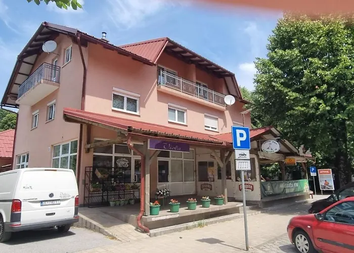 Park Srna デルニツェ